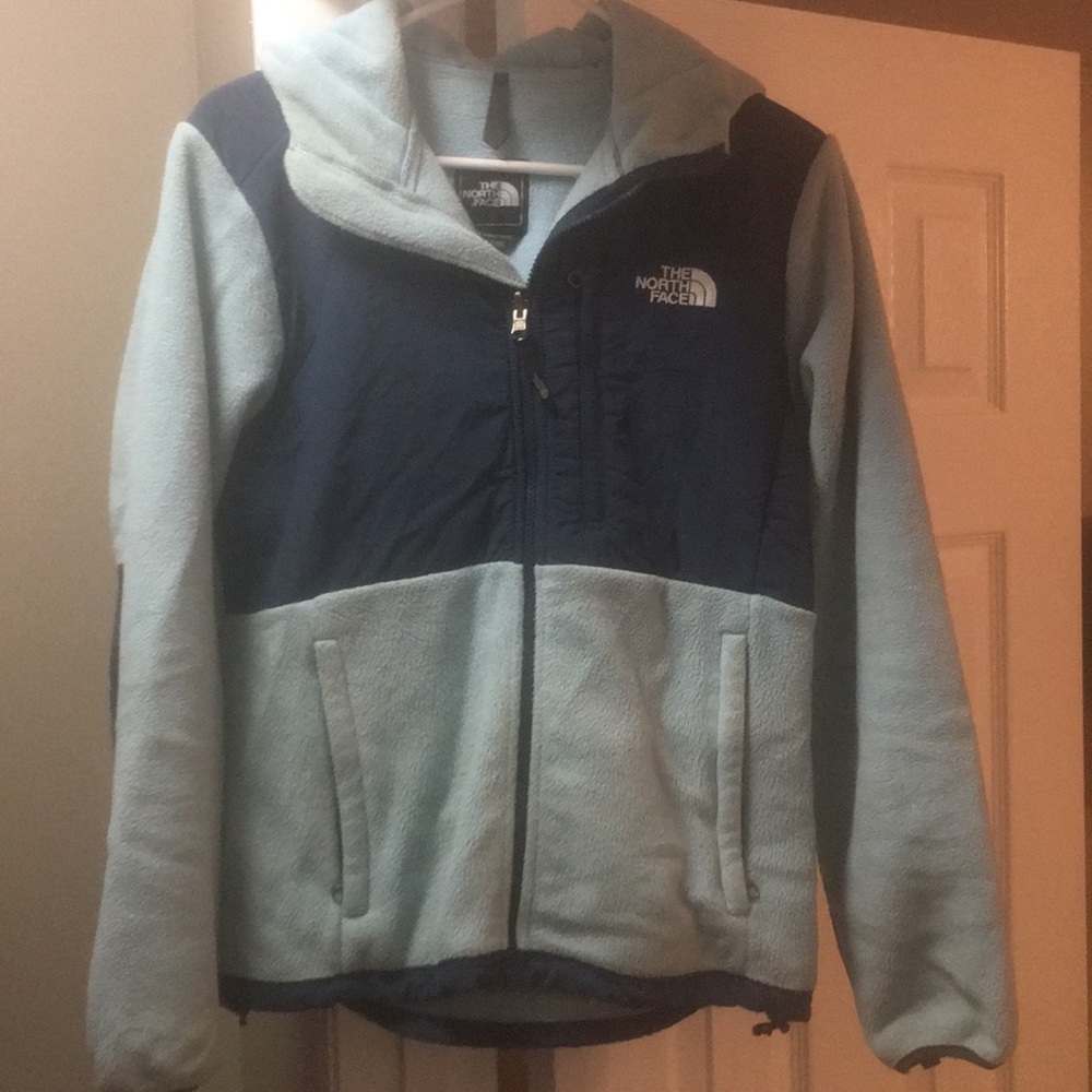 Women’s light blue/navy hooded Northface jacket